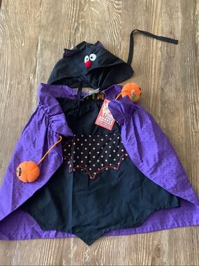 Vintage Cracker Barrel bat bubble Costume includes bubble suit, hat and cape